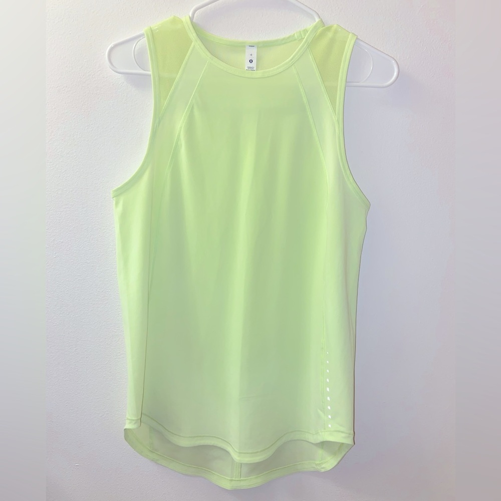 Lululemon Athletica Women’s sculpt tank. Size 6